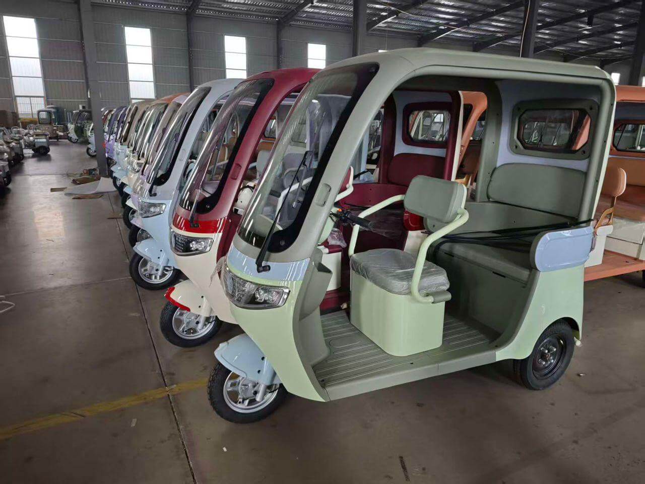 Junheng 600W electric tricycle for personal transport